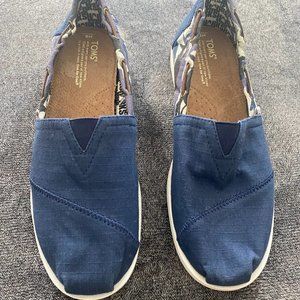 TOMS Shark Week Shoes